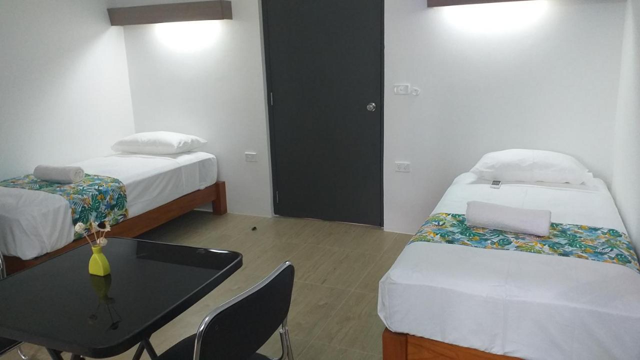 Island Accommodation 68 Extension Street ซุวา ภายนอก รูปภาพ